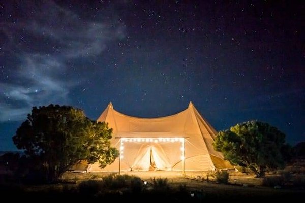 Guide ultime pour camper en Ardèche : astuces et spots